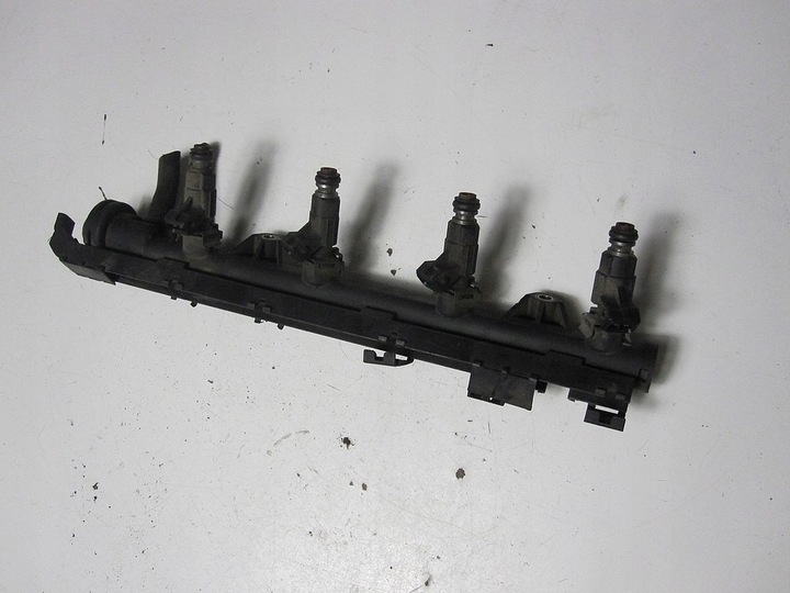 фото №9, Планка впрыскивающий vw golf iii 1.4