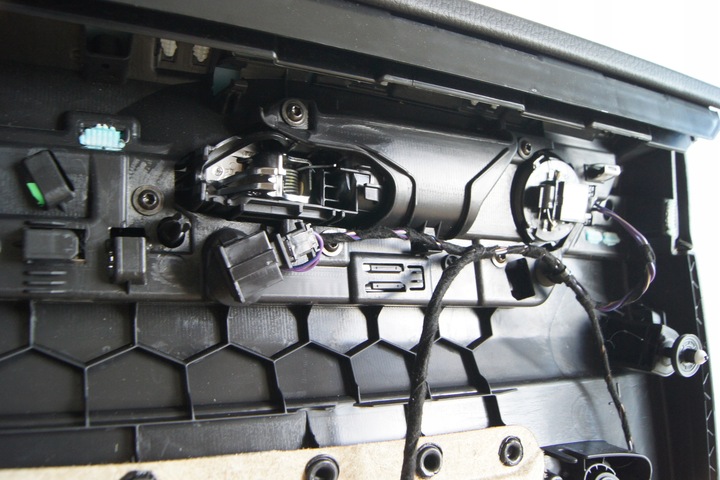 фото №11, Gd passat b8 обивка дверь правый зад 3g9867212ar