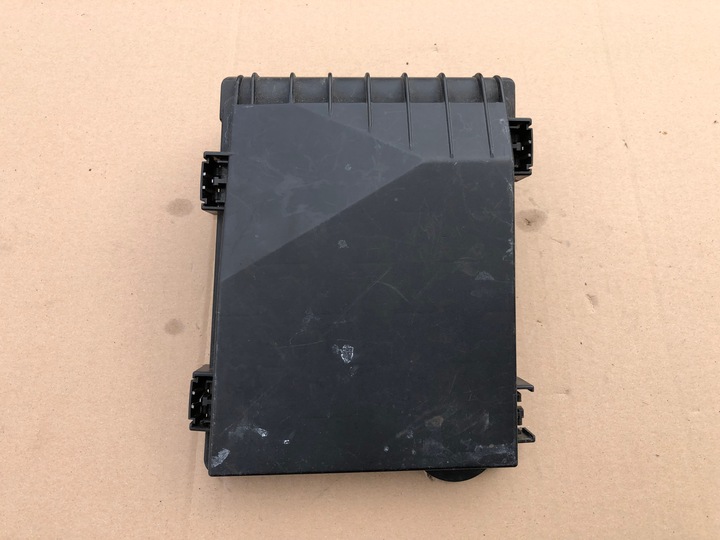 фото №1, Защита коробка предохранителей 1k0937132d golf v