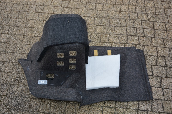 фото №10, Обивка багажника audi a8 d4 левая правая