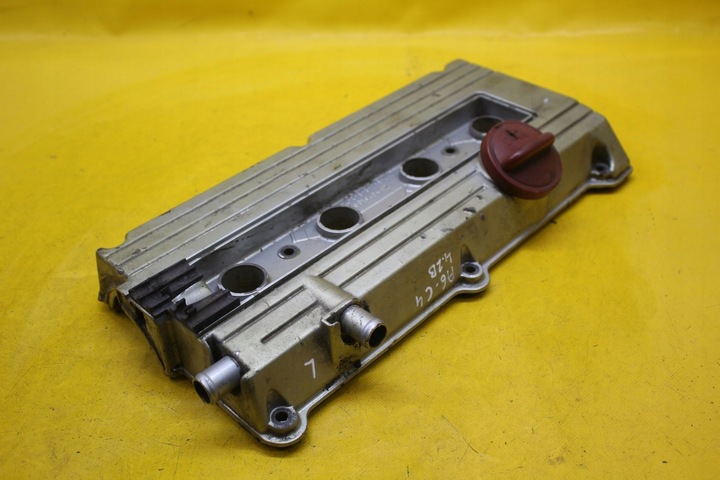 фото №1, Крышка клапанов 077103475e a6 c4 4.2 b