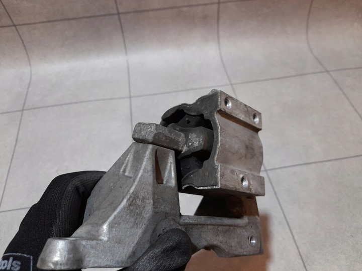 фото №6, Mercedes w221 лапи подушка коробки задняя bdb состояние