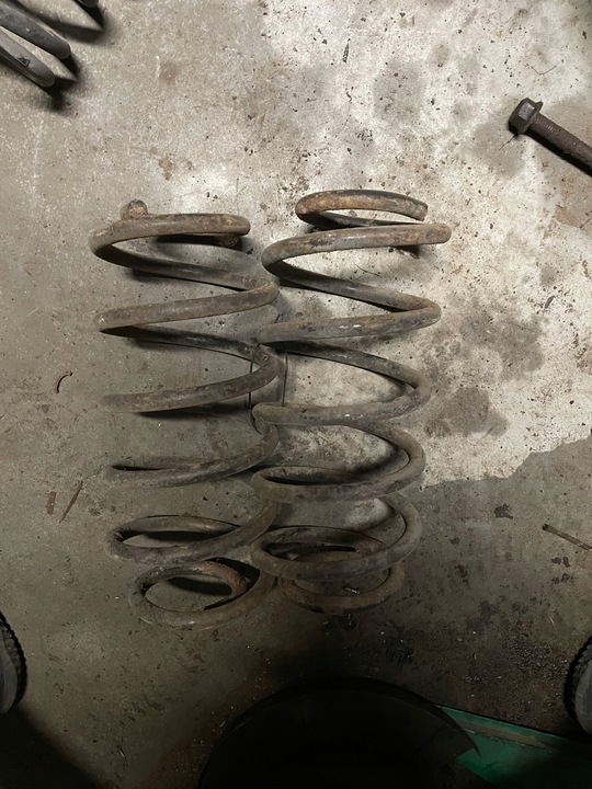 фото №1, Пружини зад jeep grand cherokee wj 4.0