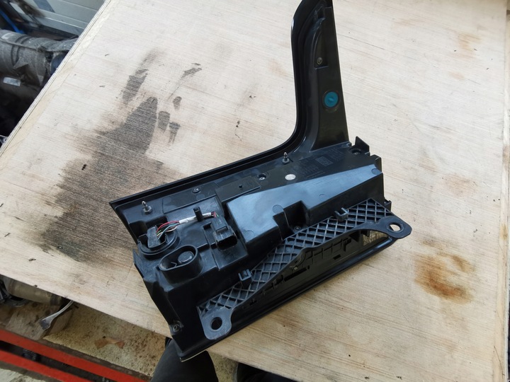 фото №14, Range rover voque l405 - лампа задня права