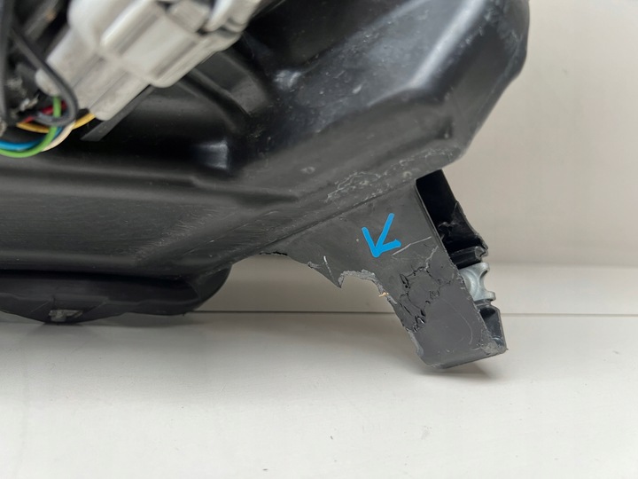 фото №14, Лампа передняя правая nissan micra k14 обычная led