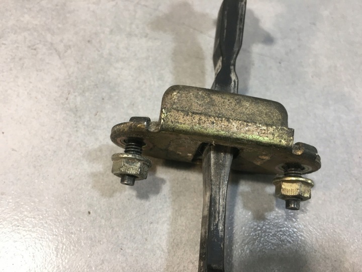 фото №5, Ограничитель дверь правые перед ford fiesta mk6