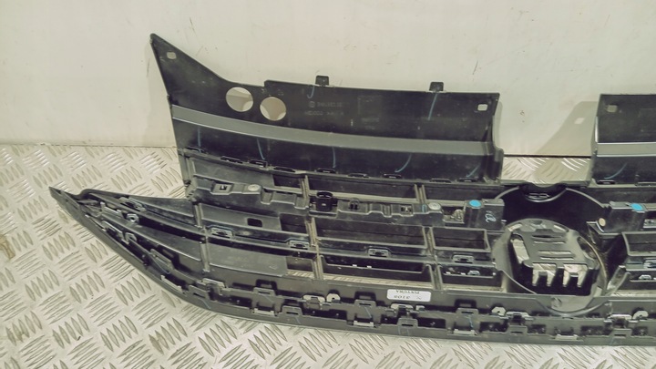фото №12, Решётка радиатора решётка led vw tiguan ii 5nn рестайлинг 20-24 5nn853653e оригинал