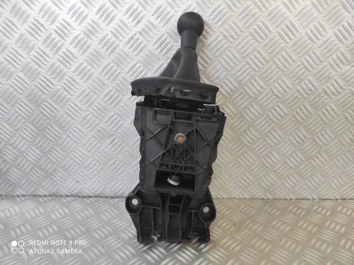 фото №1, Домкрат ручка изменения коробки передач 9814652680 toyota proace city opel combo e