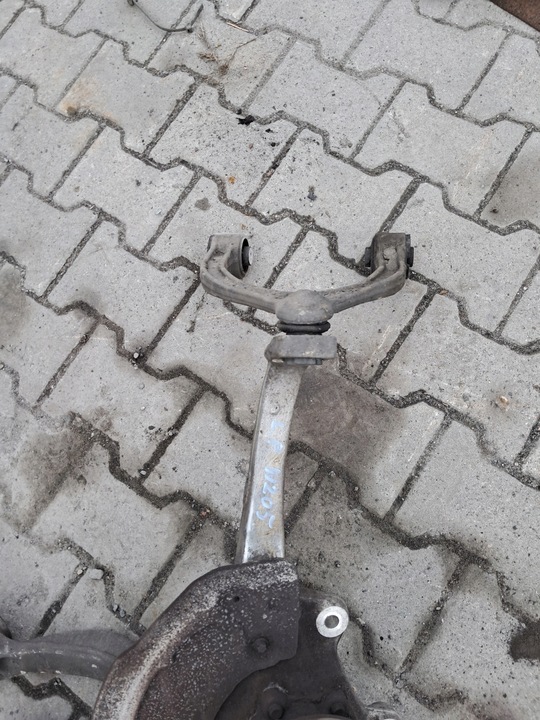 фото №4, Поворотна опора важелі ступиця лівий перед mercedes w205 2.2 cdi 2052100