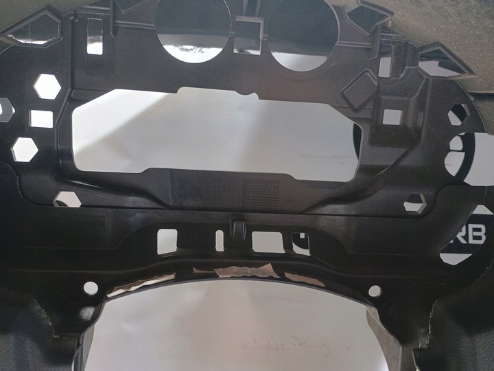 фото №8, Mercedes w205 w 205 передний рестайлинг beż dół панель консоль подушка безопасности ремни оригинал