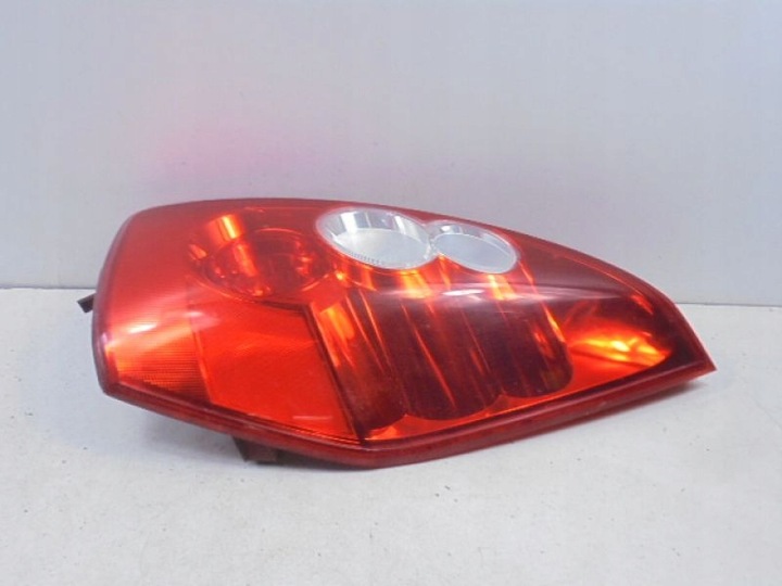 фото №10, Mazda 5 i cr лампа зад правая c23551150