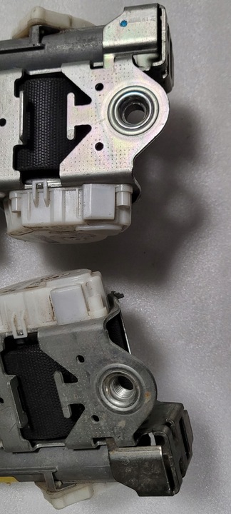 фото №8, 2x натягувач pas mercedes w204 glk 34074002d 34074000d оригінал демонтаж