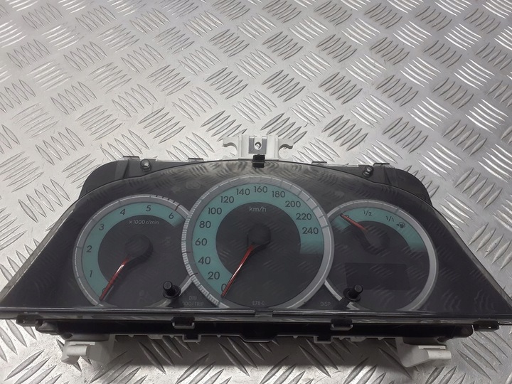 фото №1, Спидометр приборы toyota corolla verso ii 2.2 d4d 83800-0f091