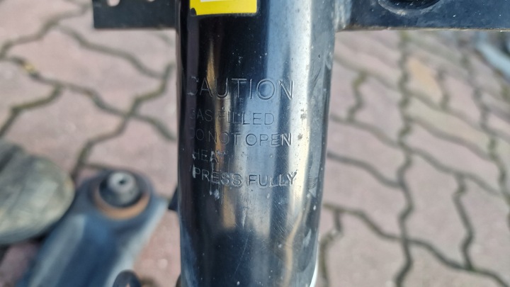 фото №8, Поворотный кулак левый перед macperson рычаг nissan x-trail t32 рестайлинг 1.7