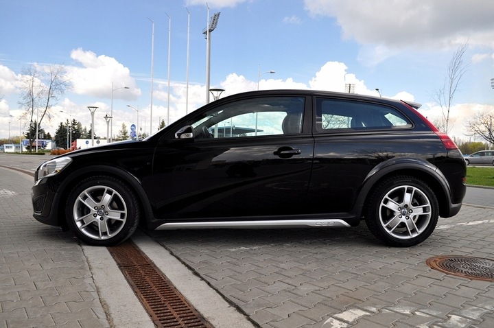 фото №9, Volvo c30 пороги накладки порогові