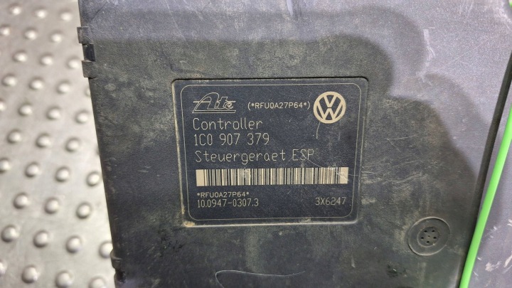 фото №8, Насос модуль управления abs 1c0907379 6x0614517 vw new beetle bora golf iv