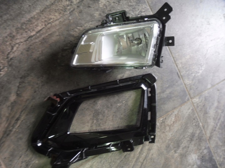 фото №1, Лампа протитуманна правий перед рамка ssangyong tivoli xlv