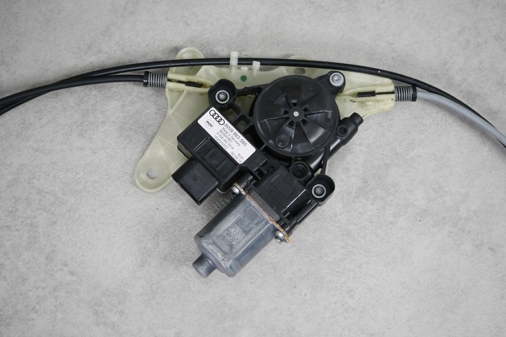 фото №5, Механизм моторчик ролеты багажника audi a4 b9