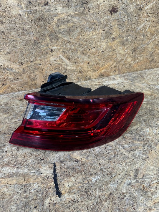 фото №1, Лампа правый зад задняя renault megane iv hb 265509578r