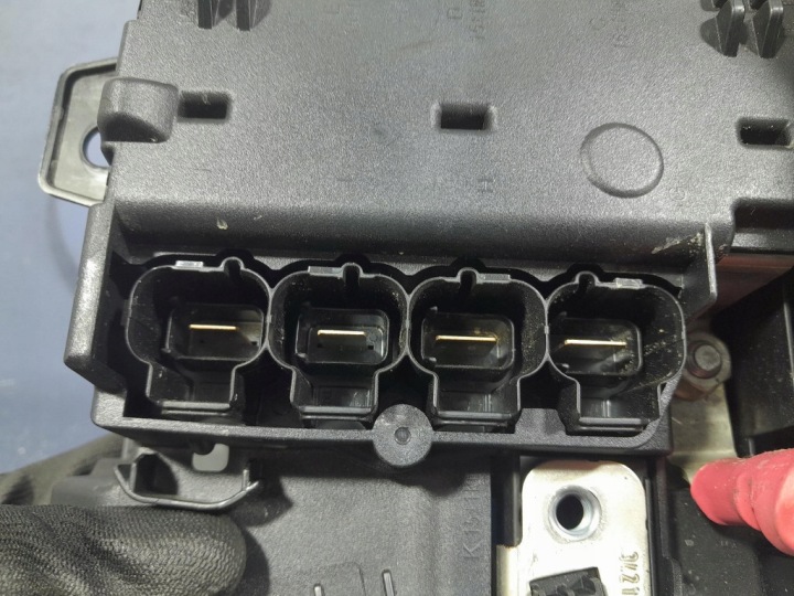 фото №5, Bmw 7 g11 g12 распределитель тока напряжения трубка  6822559