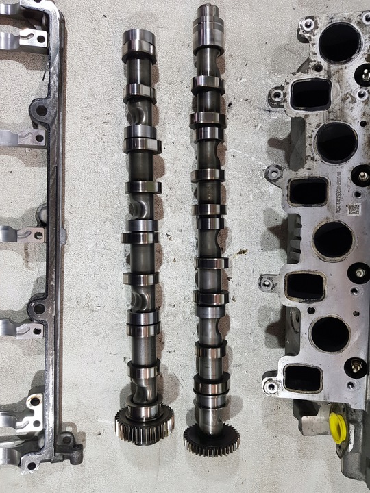 фото №12, Головка двигуна 03l103373g vw transporter t5 2.0 tdi cfc