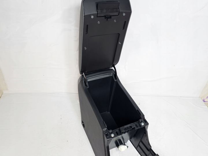 фото №10, Subaru crosstrek xv 22- туннель средний подлокотник usa