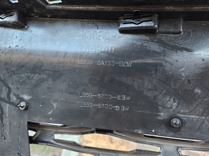 фото №7, Ford explorer vi решітка радіатора решітка бампера перед