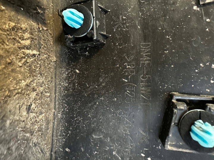 фото №9, Mazda cx30 планка крыльев правая перед dn4e