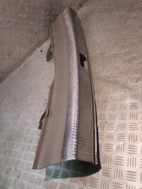 фото №1, Захист ременя порога багажника 8t8864513 audi a5 8t 8t8 sportback 09-