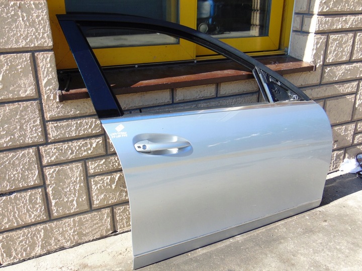 фото №3, Двері праві перед передні mercedes c w204 775