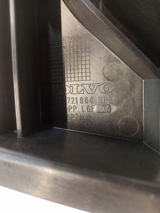 фото №10, Шина направляющая багажника правая v60 30721864