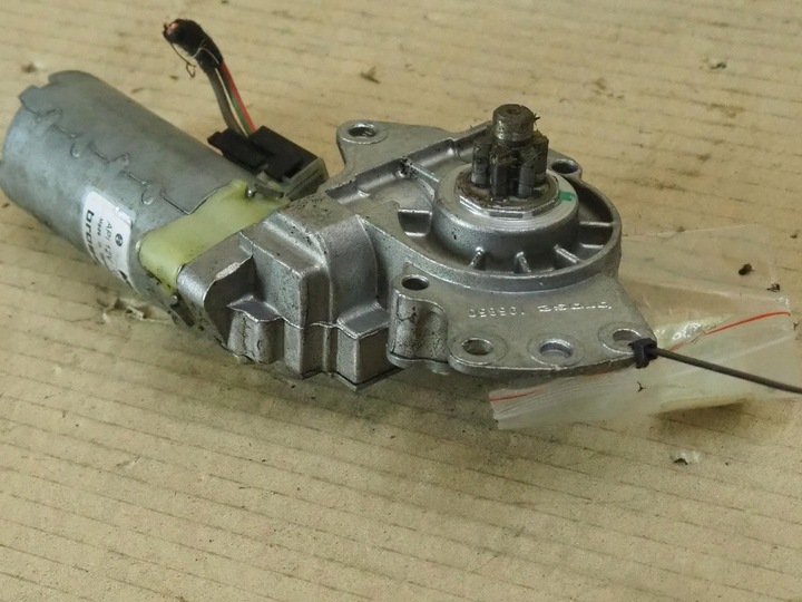 фото №15, Двигунчик сидіння праві перед skoda superb i eu 3b0959762ag