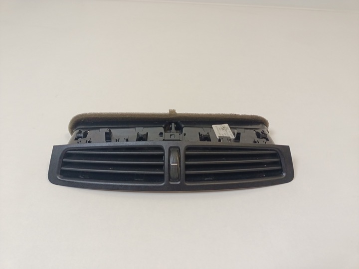 фото №1, C-max mk2 решётка воздуховод средняя am51-r01815-acw