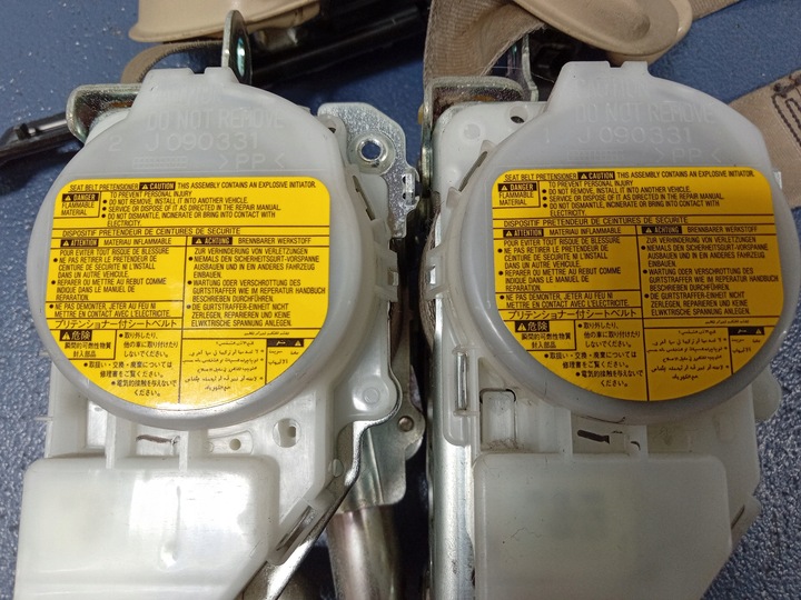 фото №11, Lexus is ii xe20 панель консоль подушки ремни eu