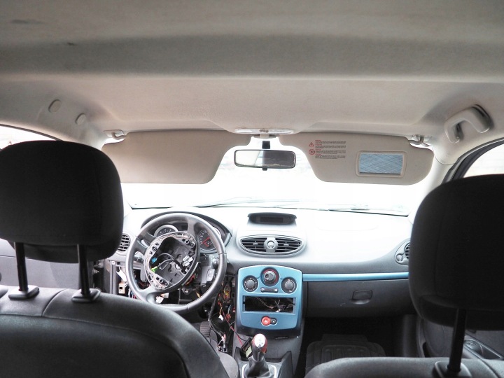 фото №8, Clio iii 3 2005-09 уплотнитель крышки зад багажника лак nv676