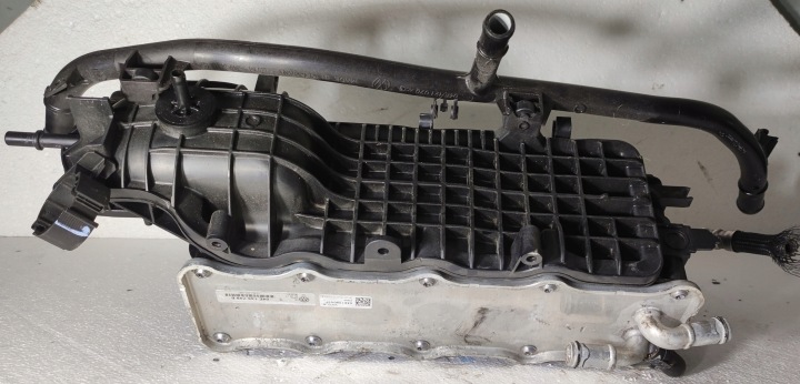 фото №5, Колектор впускний  трубка 1.4 tgi tsi golf seat audi