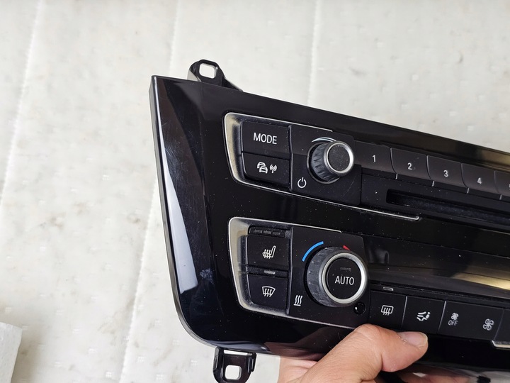 фото №7, Переключатель панель воздуховод кондиционера радио климат bmw f20 f21 9363546 led