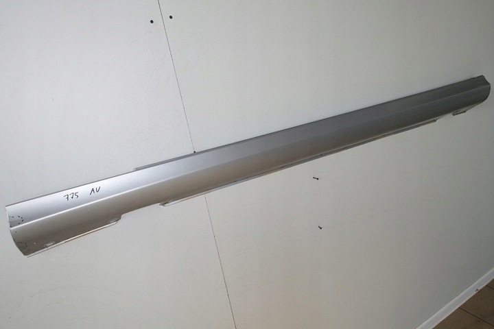 фото №1, Mercedes w211 планки порогові планка пороги ліва 775 avantgarde накладка поріг