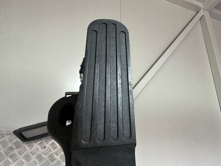 фото №5, Vw golf vi педаль газу гарний 1k1723503t