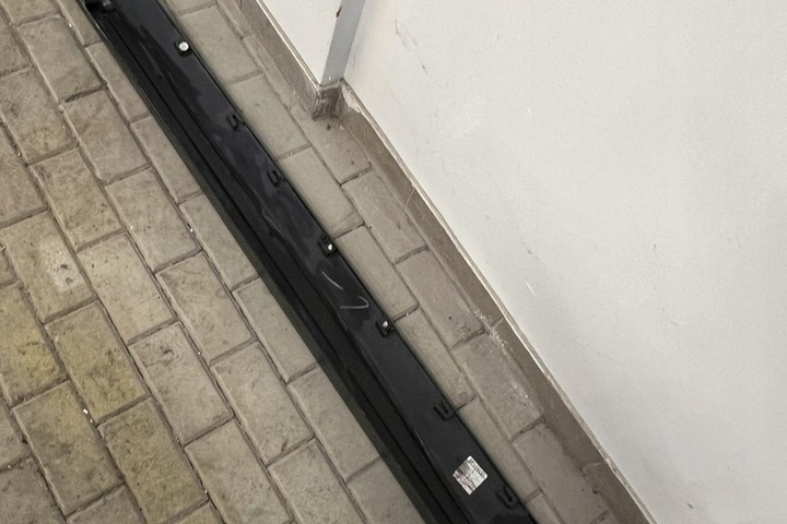 фото №10, Накладка пороговая левая land rover range rover sport cpla101d57aa 3.0l