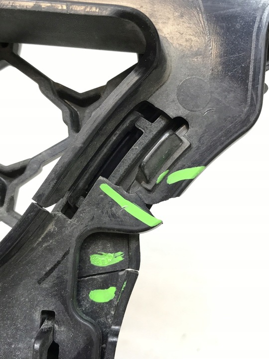 фото №12, Решётка бампера mercedes w206 amg line камера