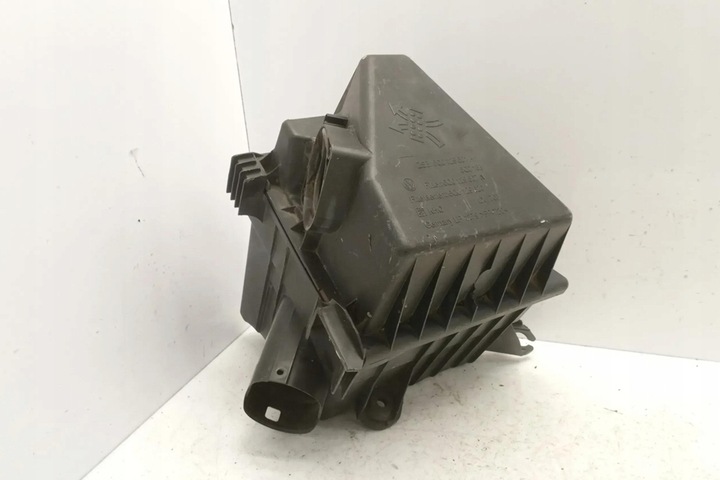 фото №7, Корпус фильтра воздуха skoda fabia i 6y2 6q0129601 1.42l дизель 2006