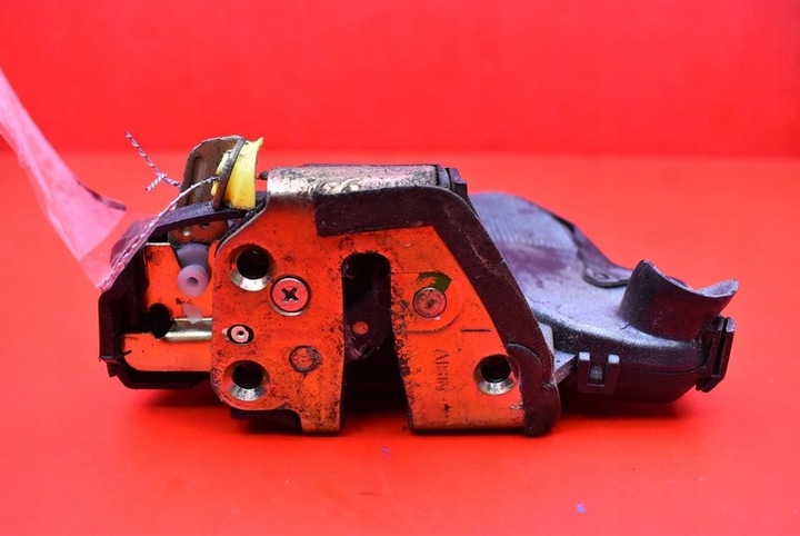 фото №2, Замок дверь левый перед переднее eu toyota avensis t25 02-06