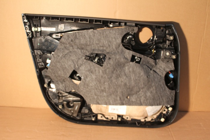 фото №7, Обивка боковина дверь перед правые mercedes gt 4-door x290 290 63 amg