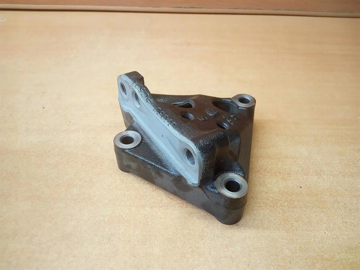 фото №3, Лапи двигателя toyota c-hr 1.8 гибрид 37060-c5da