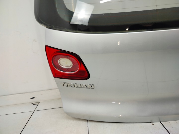 фото №6, Volkswagen tiguan i 5n 2007r- кришка багажника зад задня la7w