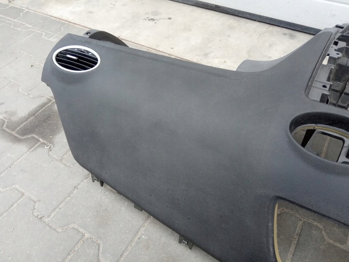 фото №8, Ford focus mk2 2004-10r. - консоль панель подушка