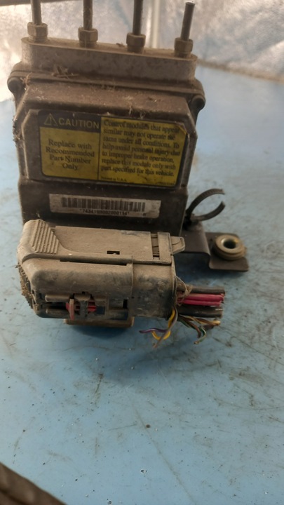 фото №1, Насос abs daweoo tacuma 00r 1.8b 96264655