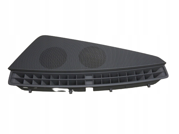 фото №1, Audi q3 83a решётка динамика консоли 83b819635 6ps