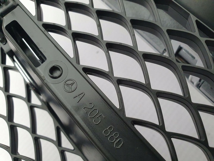 фото №6, Mercedes c клас 205 2014- решітка решітка радіатора a2058801704